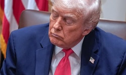 Trump schlief bei einer öffentlichen Kabinettssitzung ein.