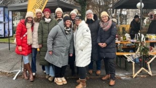 Im Bild (von links nach rechts): Die Oberndorfer Frauen von „Basteln für kleine Träume“ am ...