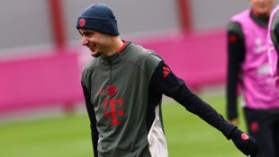 Im Mai sollen Aleksandar Pavlovic und Co. neue Trikots bekommen.