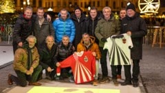 Legendentreffen auf dem Christkindlmarkt in Schönbrunn.