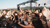 Auf der Burg Taggenbrunn legte heuer sogar DJ Levi auf – organisiert vom Kärntner Unternehmen ...