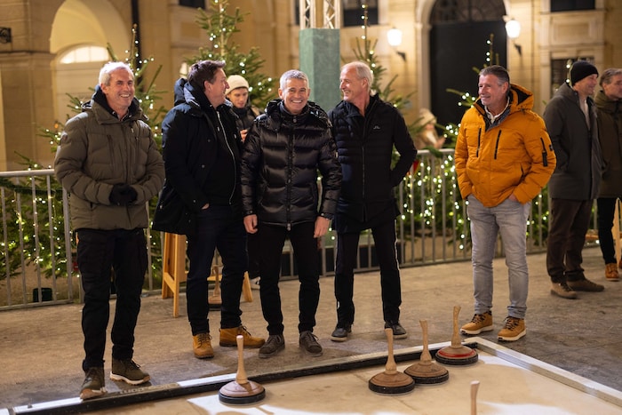 Nach einer Partie Eisstockschießen ...