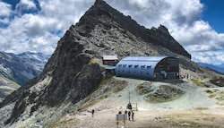 Die Stüdlhütte, Zwischenstation für viele Bergsteiger bei einer Tour auf den Großglockner.