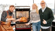 Grillweltmeister Patrick Bayer verwöhnte nicht nur Silvia Schneider und Daniel Ipser mit ...