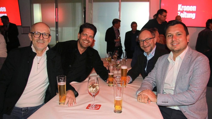 Wolfgang Ilmer (Verkaufsberater Porsche), Peter Ensfellner (Porsche Zentrum), Michael Mayr (Ford ...