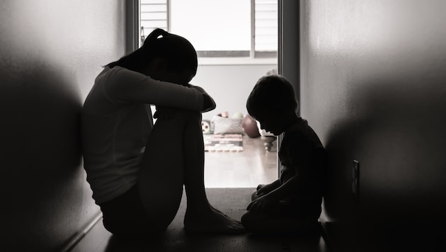 Gewalt trifft zum überwiegenden Teil Frauen und Kinder. (Symbolbild)