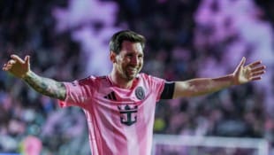 Darf Messi auch am Samstag jubeln?