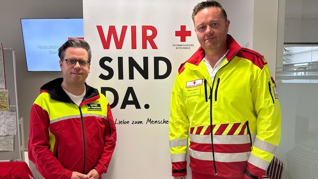 Rotkreuz-Arzt Thomas Wegscheider (Ortsstelle Altenmarkt/Großreifling) und Mario Lindner, stv. ...