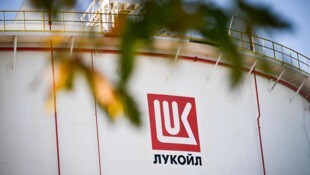 Die russische Lukoil hat international durch die US-Sanktionen massiv zu kämpfen – nun könnte ...