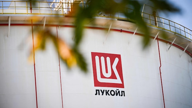 Die russische Lukoil hat international durch die US-Sanktionen massiv zu kämpfen – nun könnte ...