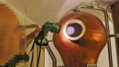 Der Unfall passierte beim Schnapsbrennen (Symbolbild)