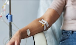 Infusion mit Prasinezumab (Symbolbild).