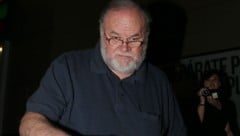 Thomas Markle, Vater von Herzogin Meghan, liegt nach einer Not-OP in einem Spital auf den ...