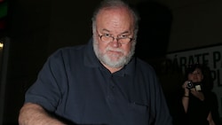 Thomas Markle, Vater von Herzogin Meghan, liegt nach einer Not-OP in einem Spital auf den ...