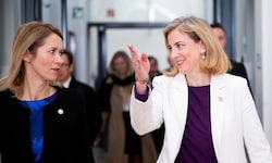 Von links: EU-Außenbeauftragte Kaja Kallas und Außenministerin Beate Meinl-Reisinger