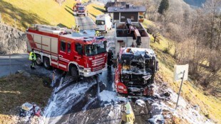 Die Florianijünger löschten den Fahrzeugbrand. 