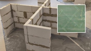 Das gemauerte Hakenkreuz – das kleine Bild zeigt die Skizze – bildet den Ausgangspunkt für die ...