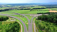 Umweltsünde oder nicht? Derzeit evaluiert das Gericht, ob die S8 im Marchfeld gebaut werden ...