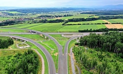 Umweltsünde oder nicht? Derzeit evaluiert das Gericht, ob die S8 im Marchfeld gebaut werden ...