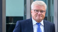 Klaus Luger zahlte das Geld aus seiner eigenen Tasche.