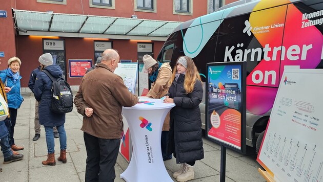 Viele Kärntner informieren sich über die neuen Abfahrtszeiten.