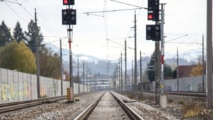 Der Triebfahrzeugführer konnte noch rechtzeitig bremsen. 