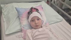 Von der Schulbank quasi ins Krankenhaus – und zwei Jahre heftiger Therapie warten auf die kleine ...