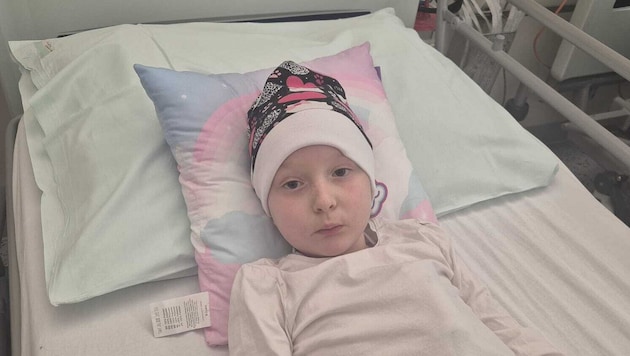 Von der Schulbank quasi ins Krankenhaus – und zwei Jahre heftiger Therapie warten auf die kleine ...