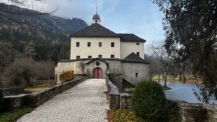 Wie in einem Märchen fühlt es sich an, wenn man beim Schloss Dornbach in Malta ankommt. 