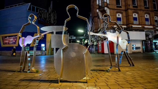 Der Beatles-Platz im Hamburger Stadtteil St. Pauli an der Einmündung der Großen Freiheit in die ...