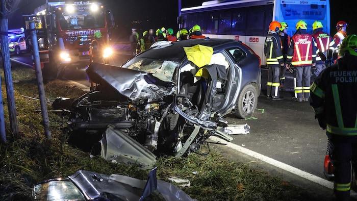 In diesem Auto wurde der 70-Jährige eingeklemmt.