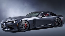 Der Toyota GR GT kommt auch als GR GT3 für die Rennstrecke (siehe unten).