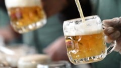 Durch neue Biersorten will der Brauereikonzern den Konsum wieder ankurbeln.