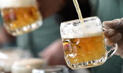 Durch neue Biersorten will der Brauereikonzern den Konsum wieder ankurbeln.