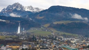 Auf der Astenwiese (re. in der Bildmitte) lernten Generationen von Bischofshofenern das ...