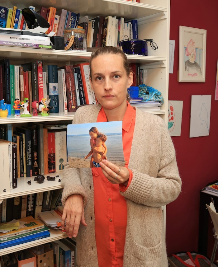 Liza Ulitzka mit den Erinnerungen an ihre Kinder. Seit Beginn der Sommerferien sind sie in ...