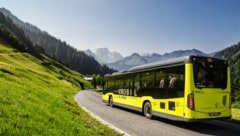 Menschen mit geringeren finanziellen Mitteln erhalten günstigere Fahrkarten für Bus und Bahn. 