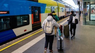 Derzeit verkehren die neuen Garnituren nur zwischen Salzburg und Wien. Das wird sich ab dem ...