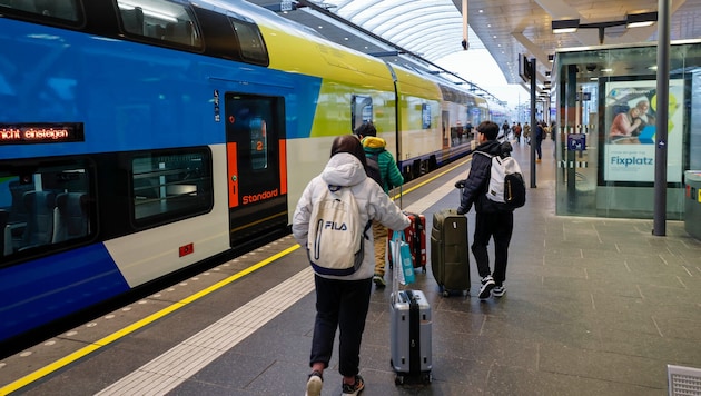 Derzeit verkehren die neuen Garnituren nur zwischen Salzburg und Wien. Das wird sich ab dem ...