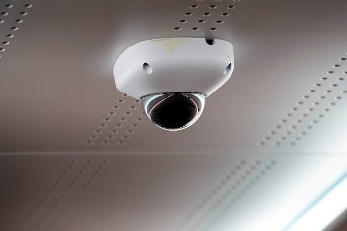 Kameras gibt es innen gefühlt überall.