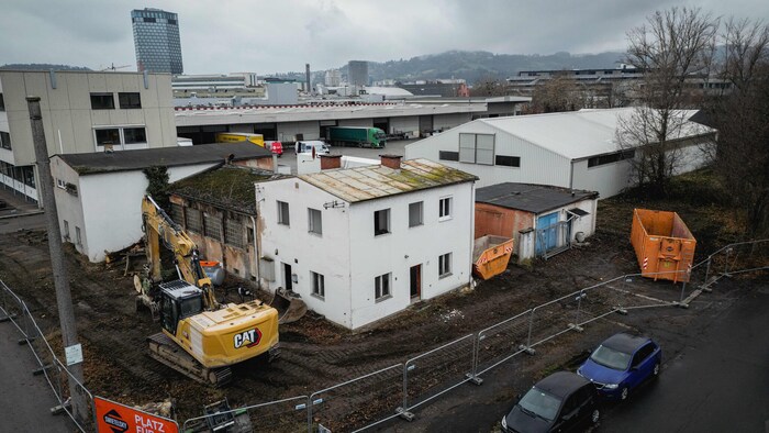 Hier soll das Tabakfabrik-Garagenprojekt entstehen, für das Piovesan den sofortigen Baustopp ...