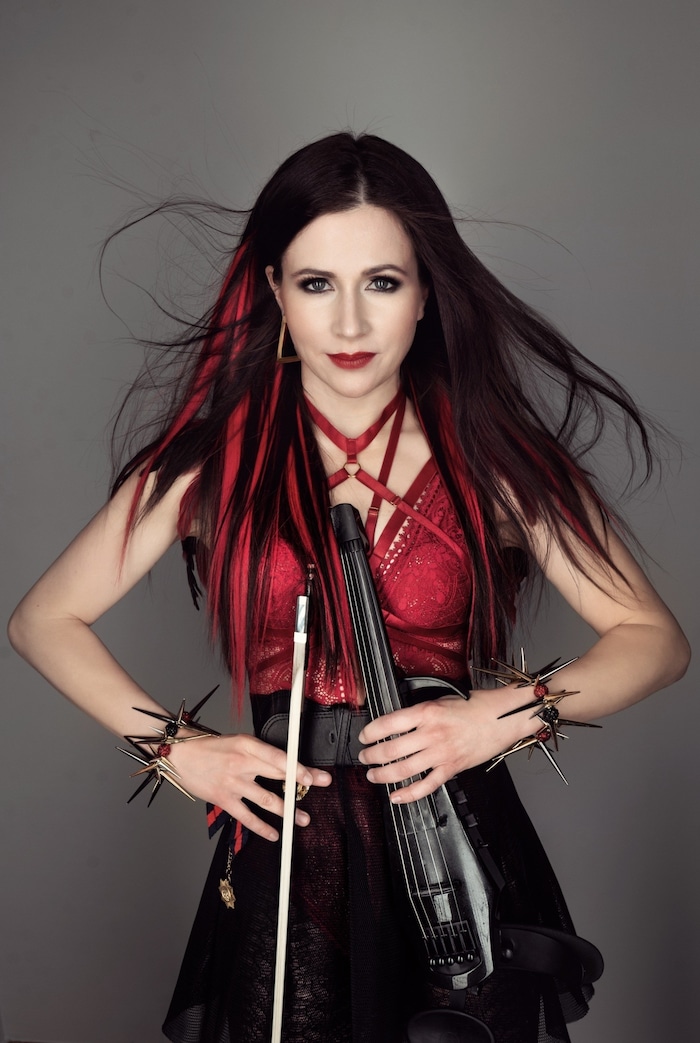 Geigerin Mia Nova, früher Teil der Band Russkaja, verbindet mit dem Musikhaus Doblinger nicht ...