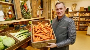 Markus Hillebrand produziert auch selbst Gemüse für das BVN. Neben Karotten und dem Grazer ...