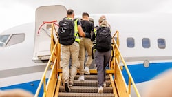 Eine Abschiebung am Flughafen Schwechat (Symbolbild)