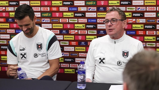 Team manager Ralf Rangnick (right) and assistant coach Stefan Oesen