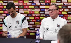 Teamchef Ralf Rangnick (re.) und Co-Trainer Stefan Oesen