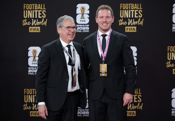 Julian Nagelsmann (re.)