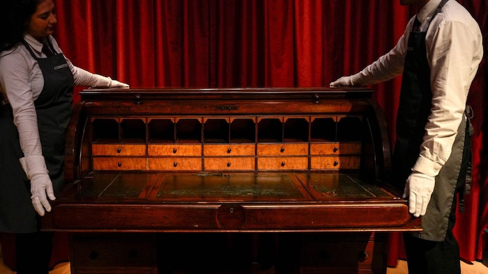 Der Schreibtisch von J.R.R. Tolkien könnte bis zu 95.000 Euro einbringen.