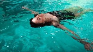 Ulia Koltyrina - stock.adobe.com Schwimmen birgt zahlreiche gesundheitliche Vorteile, aber auch gewisse Risiken.