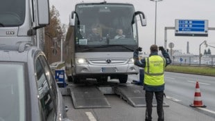 Jeder Reisebus, der an diesem Wochenende nach Graz will, wird auf der Liebenauer Tangente ...